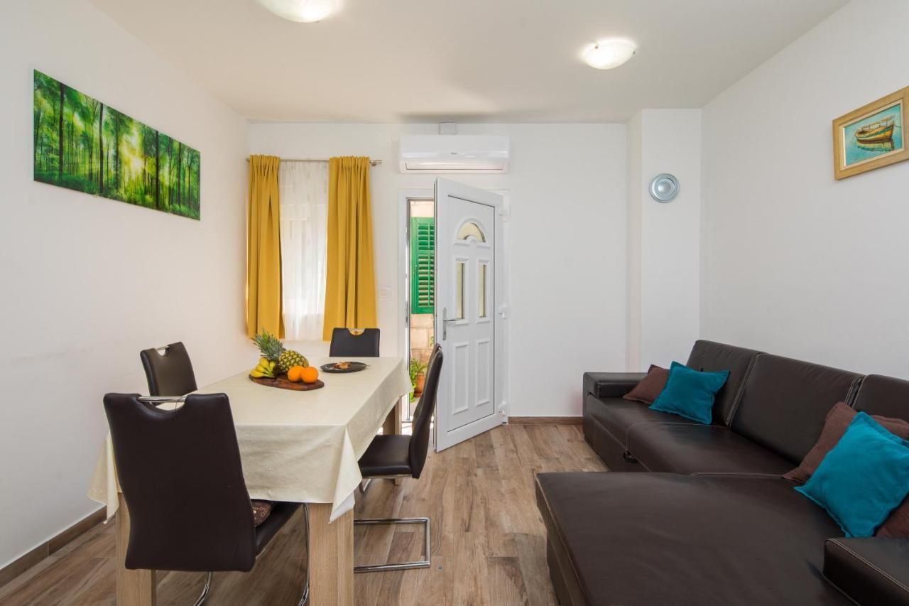 The Beach Suites Jesenice  Kültér fotó