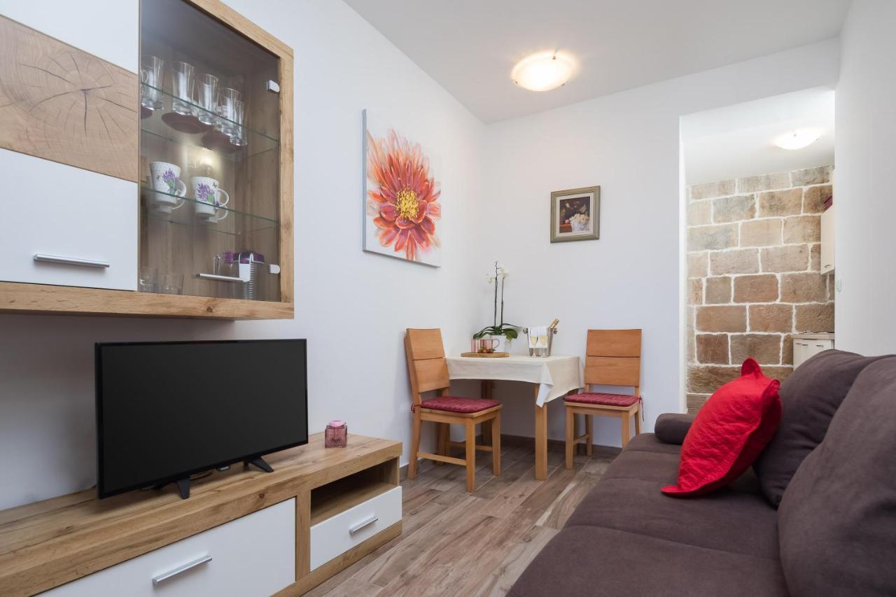 The Beach Suites Jesenice  Kültér fotó
