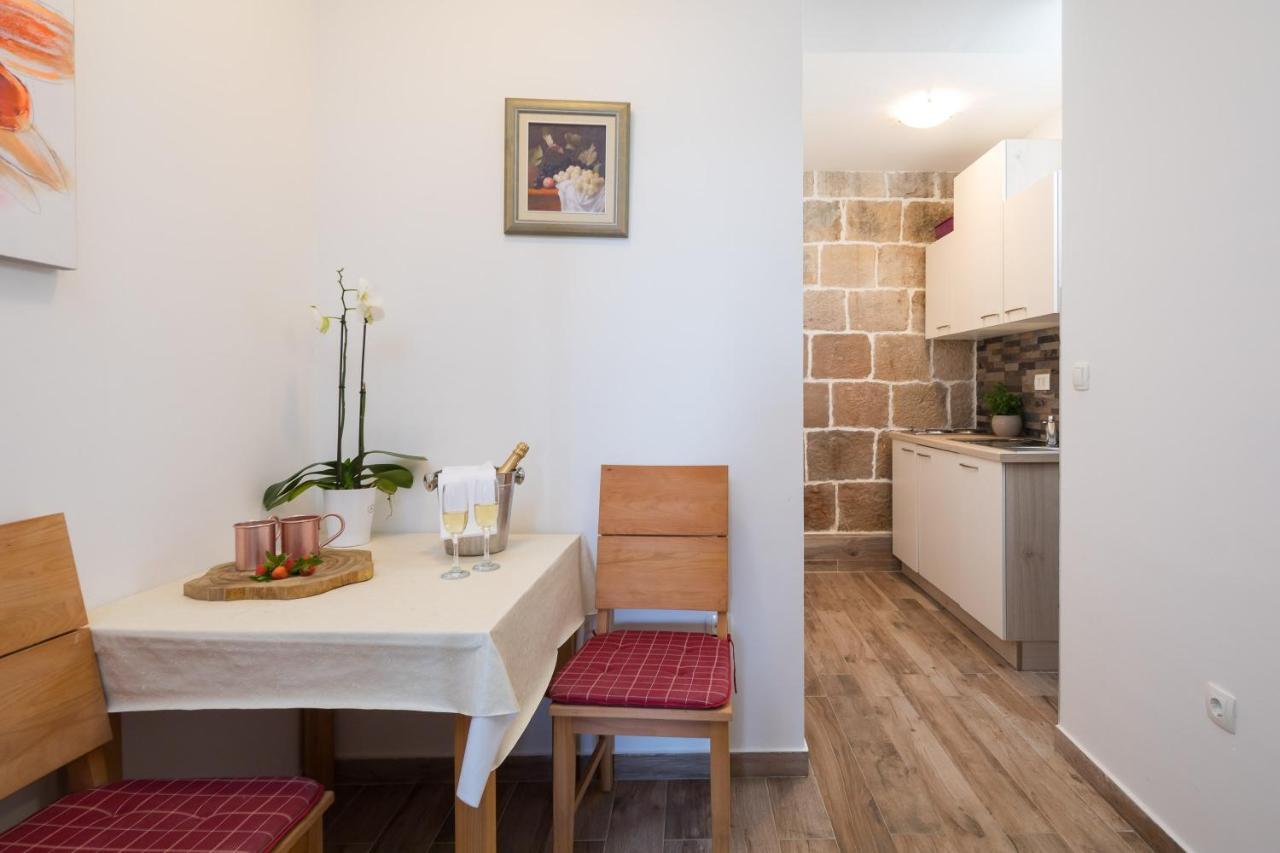 The Beach Suites Jesenice  Kültér fotó