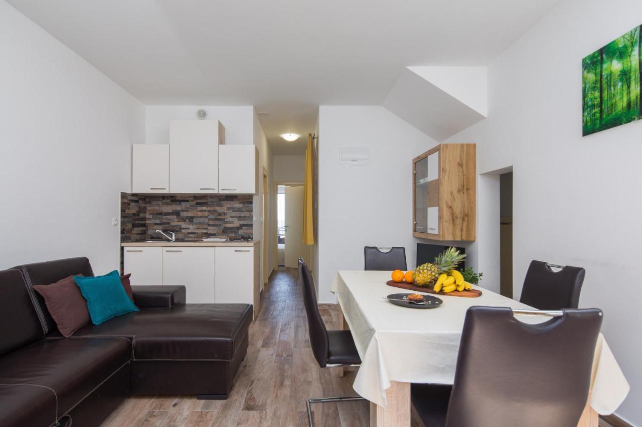 The Beach Suites Jesenice  Kültér fotó